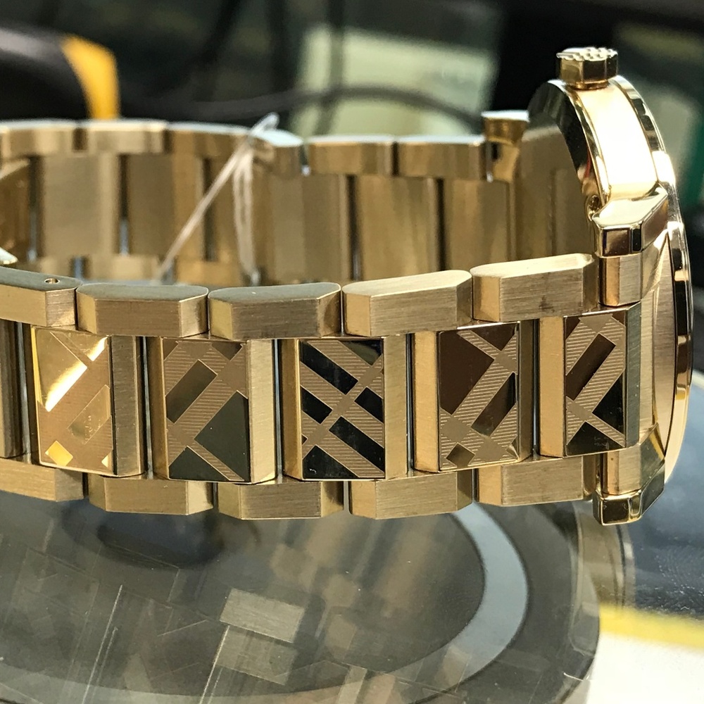 Burberry Gold Tone Steel Quartz Unisex Watch - Picture 2 of 5